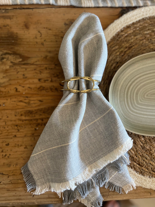 Fringed Gray & Cream Napkin Set