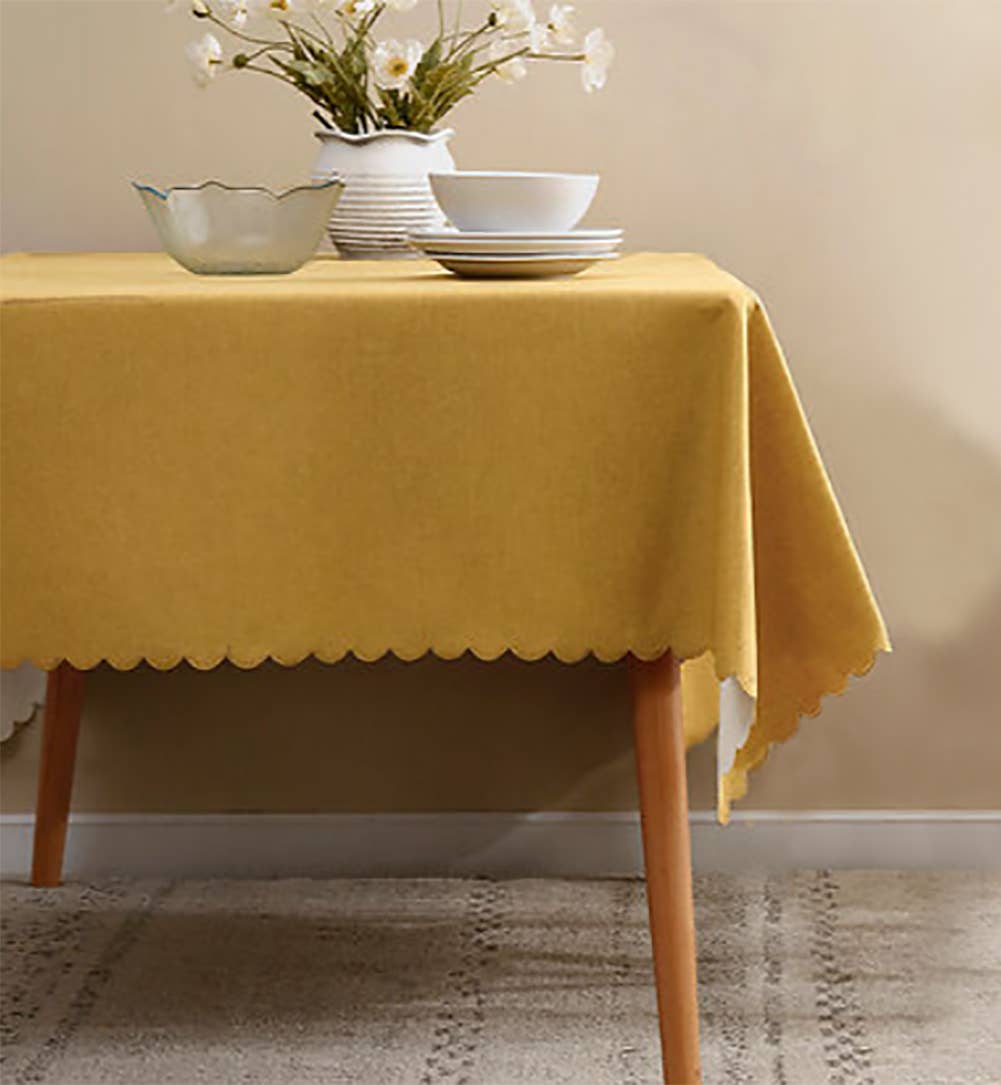 Scalloped Border Tablecloth