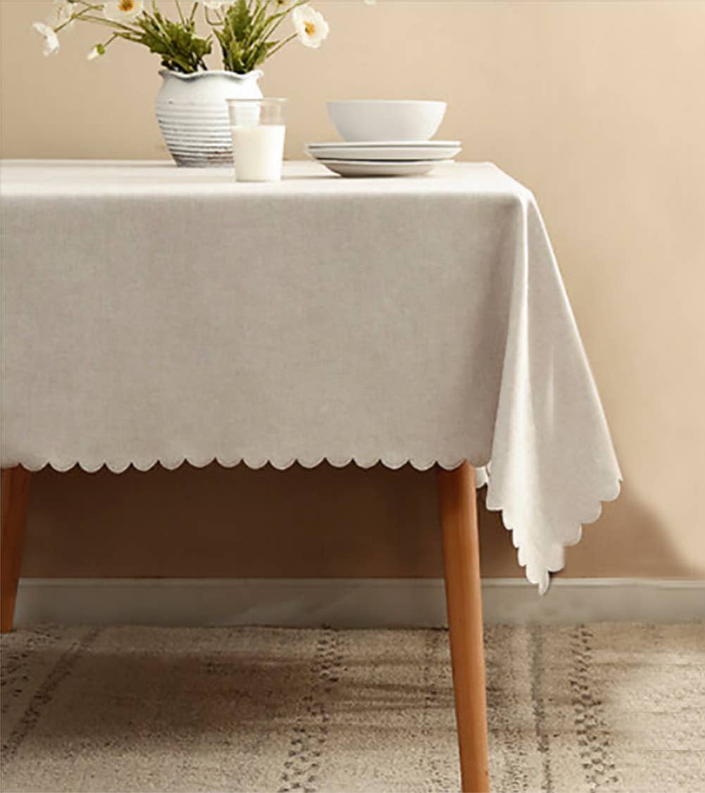 Scalloped Border Tablecloth