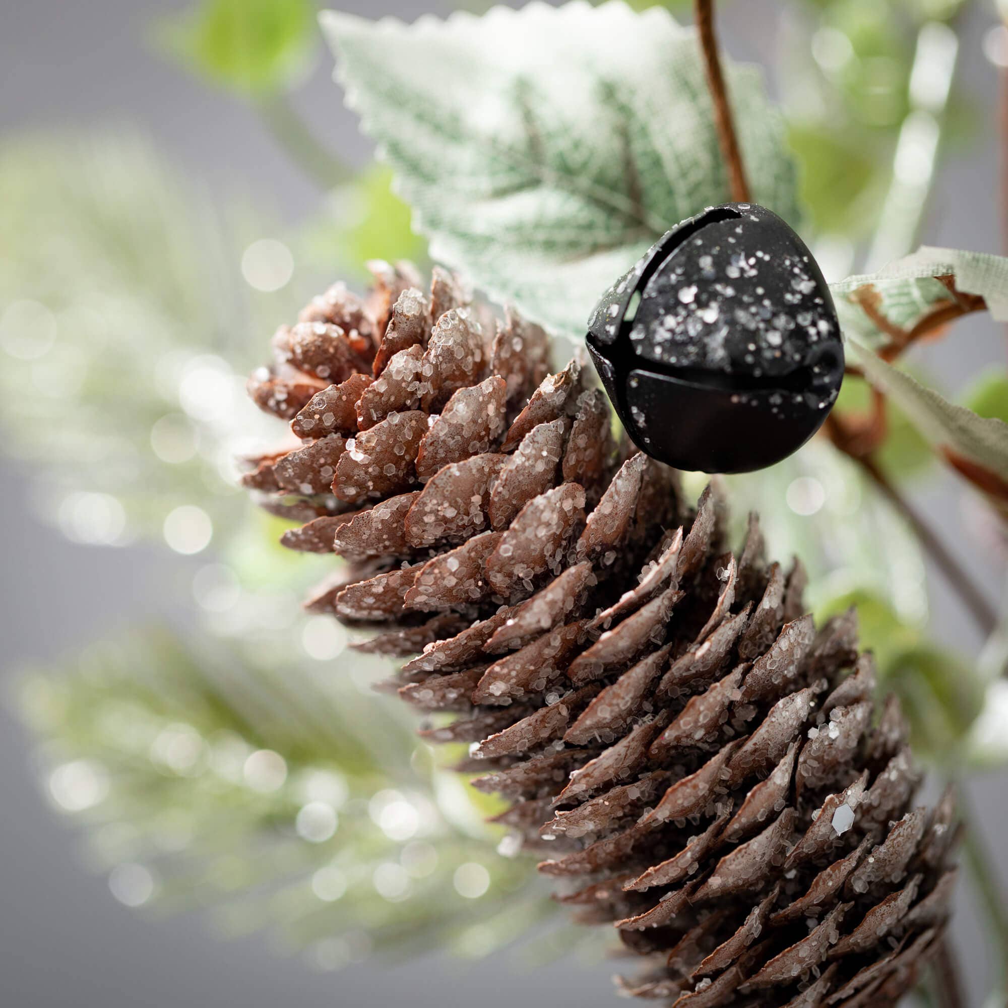 Pinecone & Bell Pine Garland