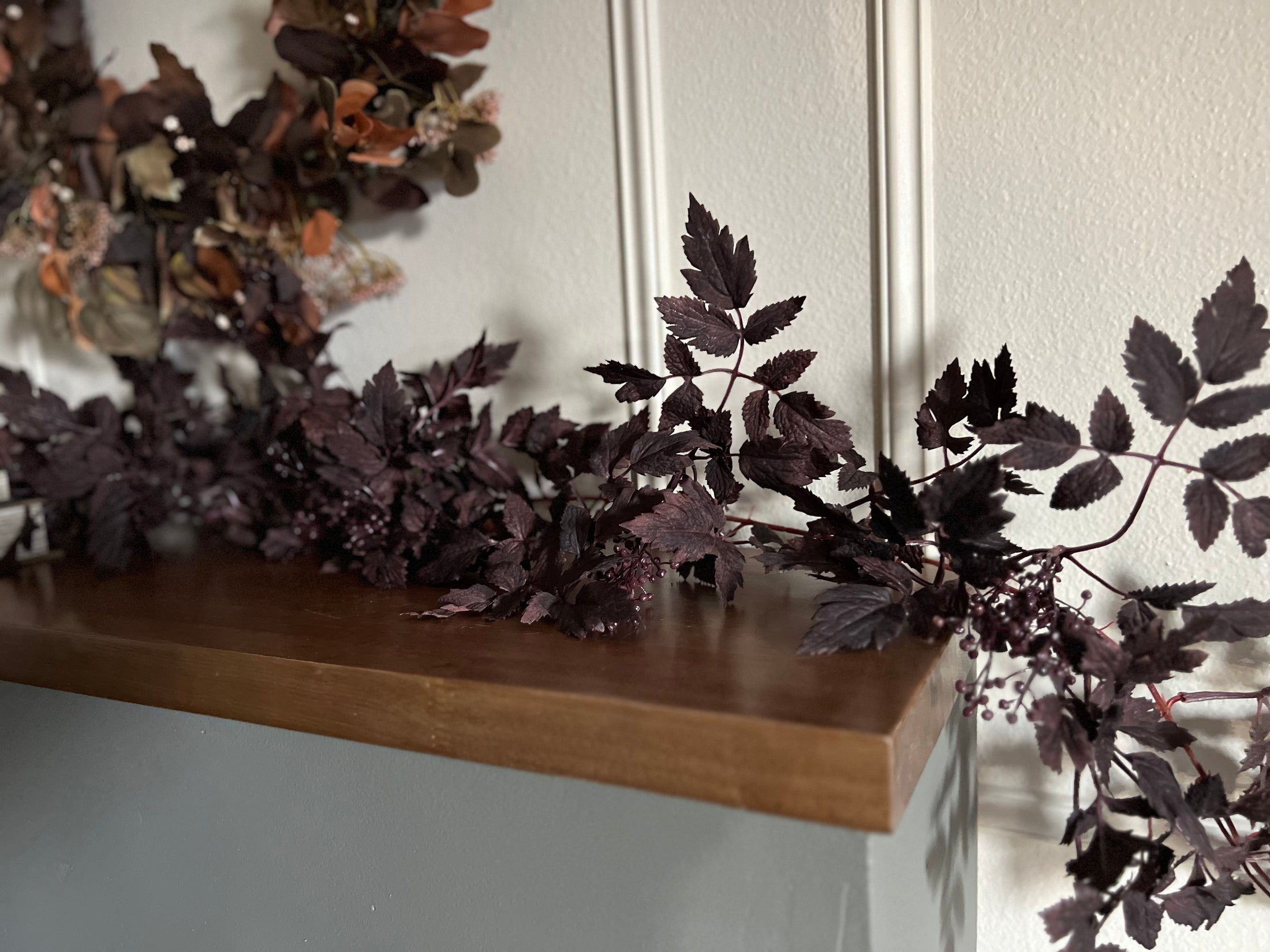 Plum Leaf Moody Fall Garland